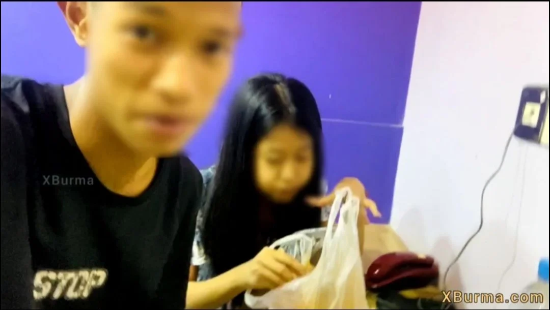 နာမည်ကြီးနေတဲ့ အတွဲလေး – Famous Myanmar Couple Sex Video