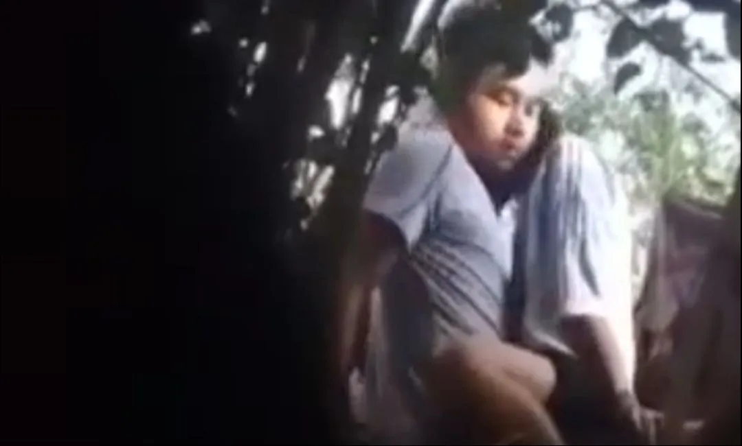 တောထဲမှာ ခိုးစားတဲ့အတွဲ – Outdoor Cowgirl Riding Fucked In The Forest