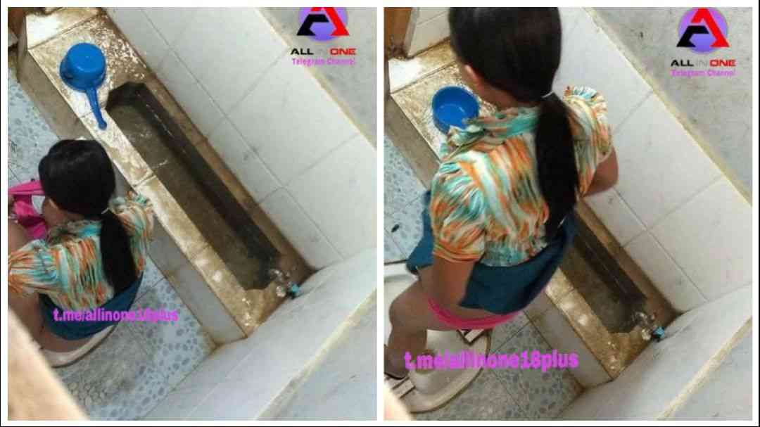 အိမ်သာချောင်းရိုက် – A Lady Who Urinates In The Toilet