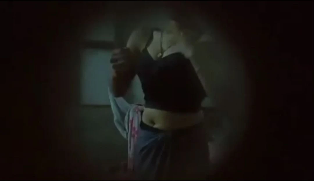 အဝတ်လဲချောင်းရိုက် (၅) – Teen Girl Changing Clothes After Shower