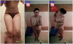 ရေချိုးနေတဲ့ အကိတ်မလေး